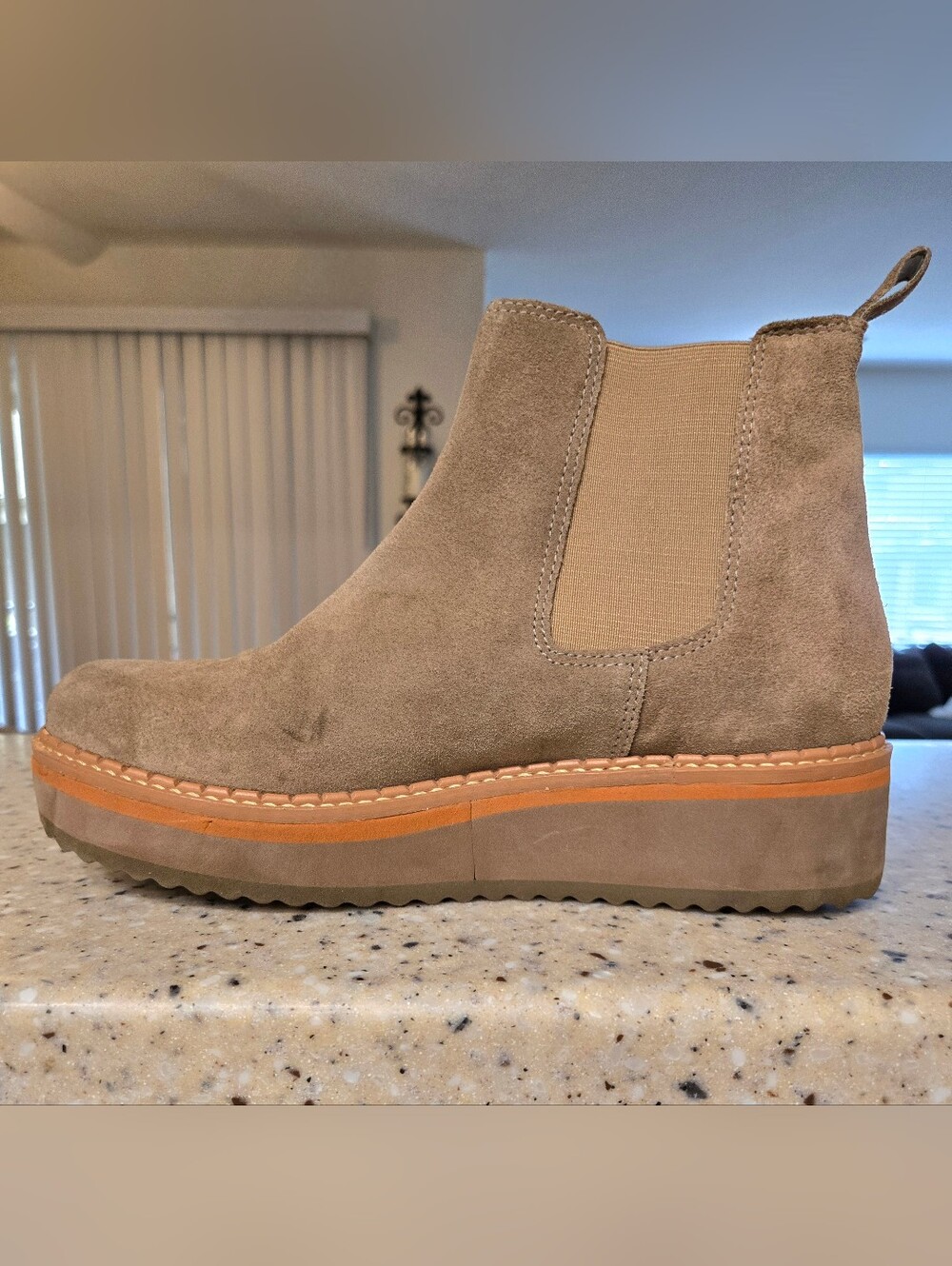 Matisse Ronan Taupe Suede Platform Bootie - Picture 6 of 7